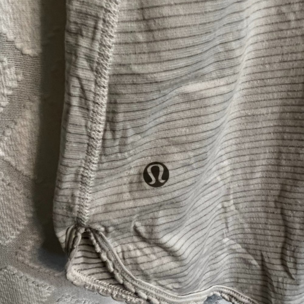 Lululemon white & gray striped racer back tank, size 8, good condition - Picture 3 of 5